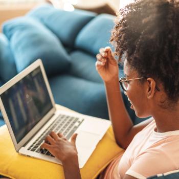 Weekly Writer's Blogs: Building a Reflective Community of Support