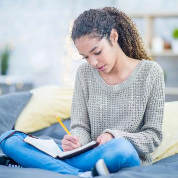 Exchanging Ideas by Sharing Journals: Interactive Response in the Classroom