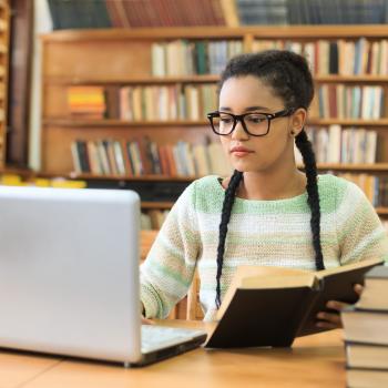 Review Redux: Introducing Literary Criticism Through Reception Moments