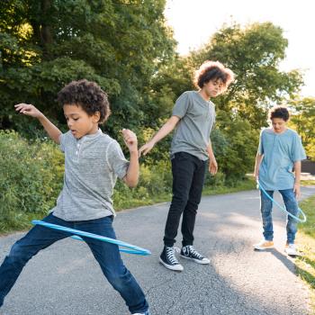 Teaching Voice with Anthony Browne's <em>Voices in the Park</em>