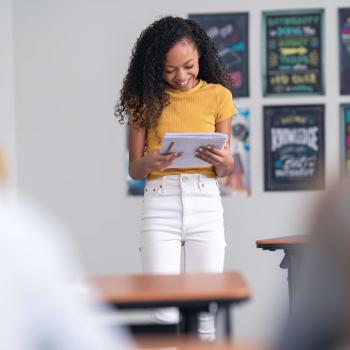 In the Poet's Shoes: Performing Poetry and Building Meaning