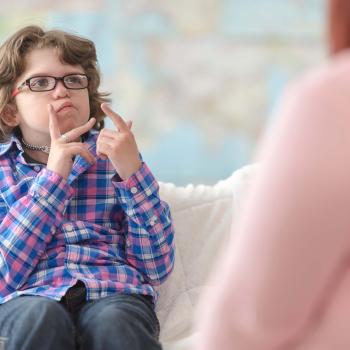 Using American Sign Language to Improve Comprehension and Vocabulary